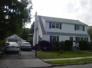 402 Starke Ave, East Meadow, NY