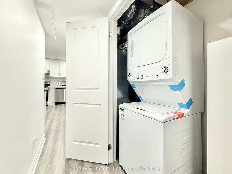 36 Elkington Cres #2 — Photo 10