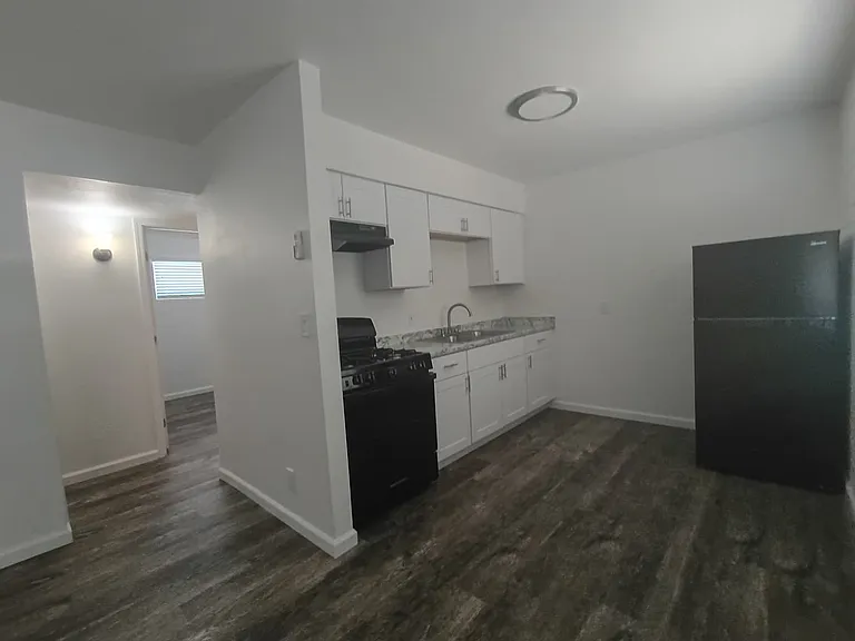 6423 S 10th St #3 — Photo 1