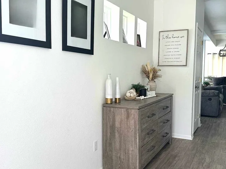 1014 E Fannin St — Photo 2