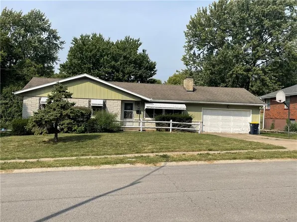 8718 N Charlotte St, Kansas City, MO 64155