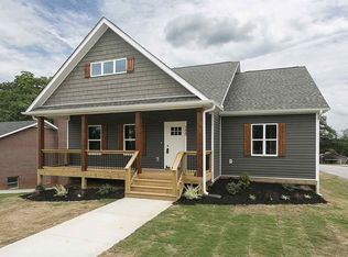 300 Memorial Dr, Greer, SC 29650