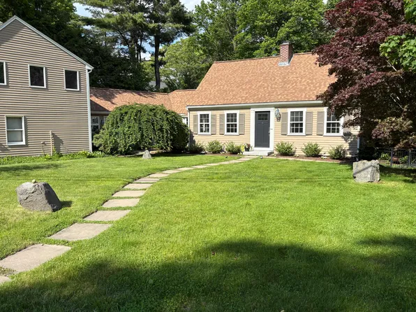 4 Jean Rd, Lexington, MA 02421