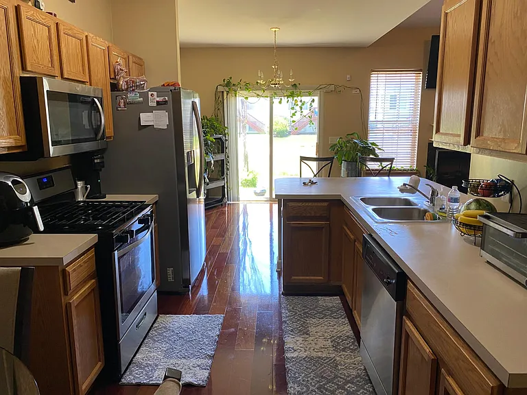 510 N Maggie Ln — Photo 3