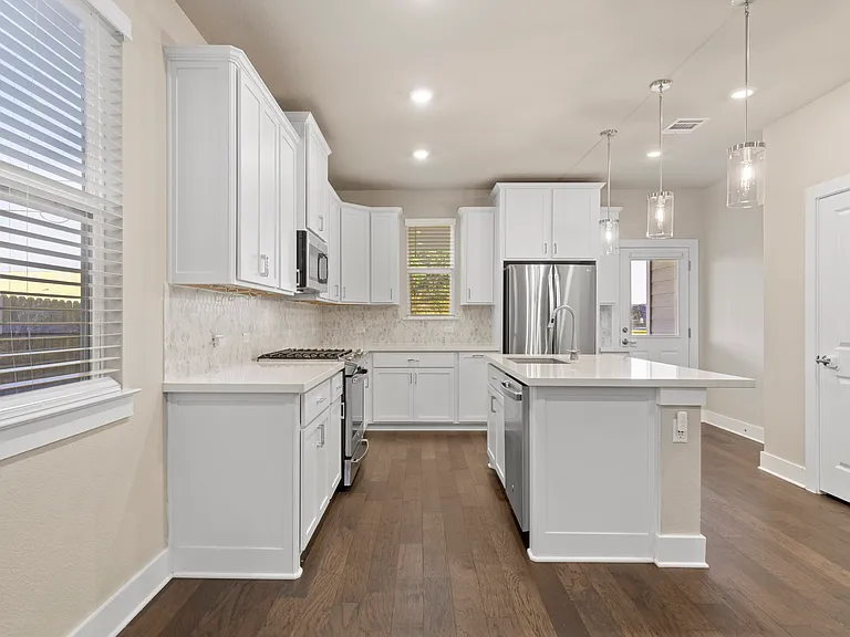 15701 Oglethorpe Dr #100 — Photo 7