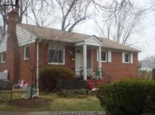 7010 Kenfig Pl, Falls Church, VA 22042