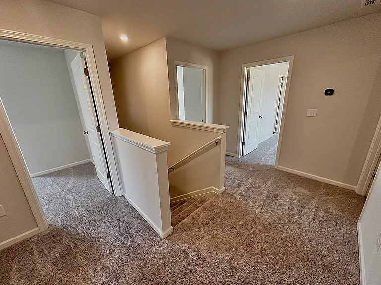 308 London Ct — Photo 8