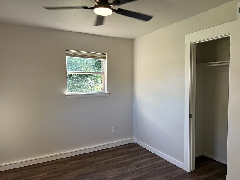 2209 Marshall Dr — Photo 24