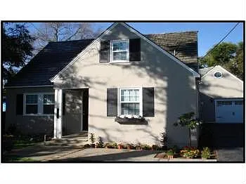 3309 Montrose St photo 1
