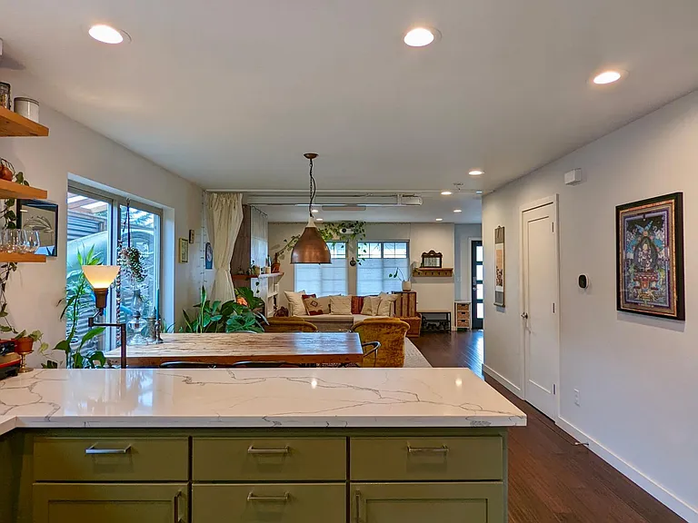 2408 N Baldwin St — Photo 13