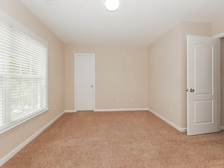 2505 Mockingbird Ln — Photo 16