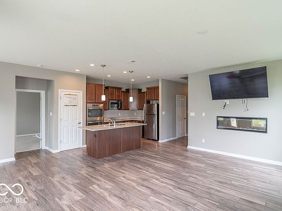 4th image of 8034 Milender Blvd