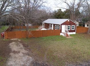 115 Davis St, Farmersville, TX 75442