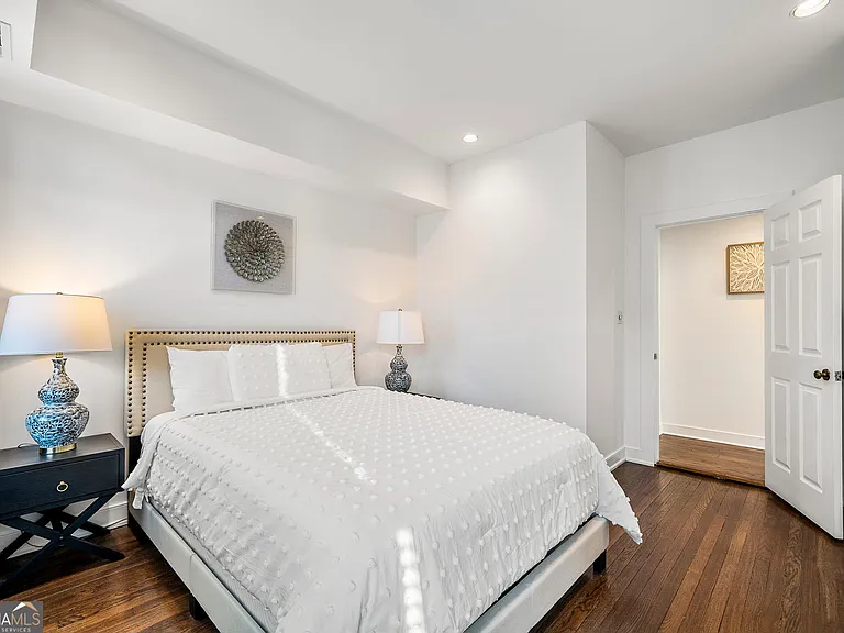 2840 Peachtree Rd NW #502 — Photo 10