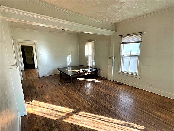 2nd image of 2984 S Delaware St