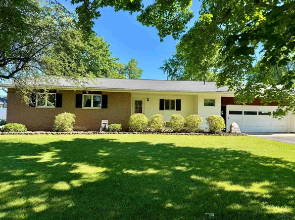 835 Wheelock St, Freeland, MI 48623