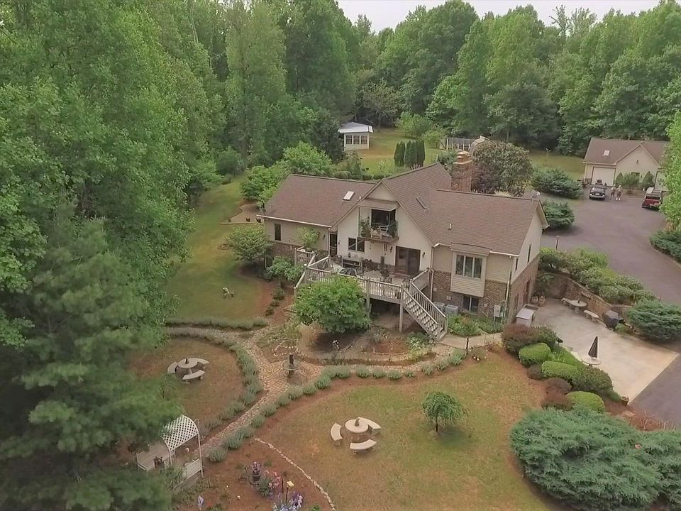 2nd image of 549 High Peak Rd
