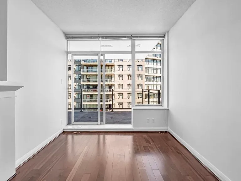 892 Carnarvon St #3303 — Photo 12