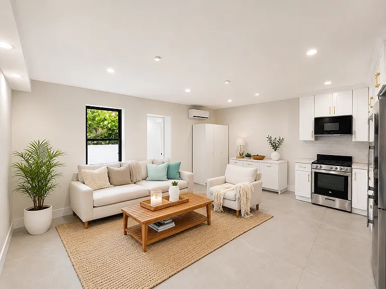 7 Spencer Pl #1R — Photo 2