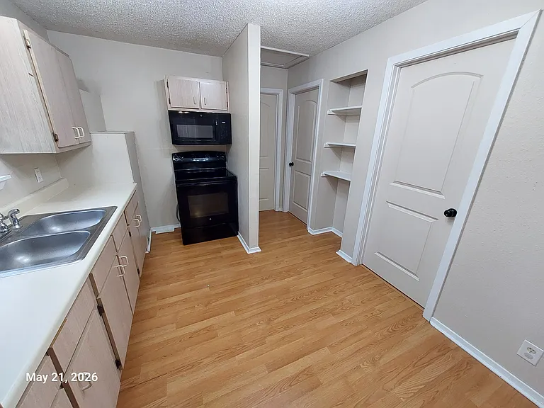 500 N Beaumont St — Photo 6