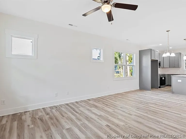 601 E Bay St — Photo 3