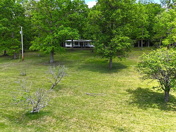2nd image of 105 Stewart Fork Rd