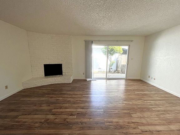 3rd image of 634 Lelandhaven Way