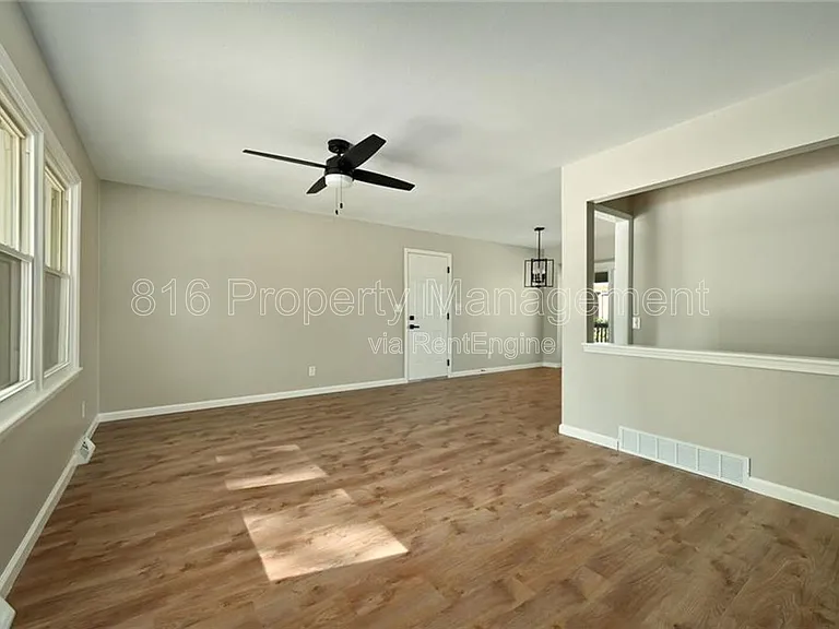 12120 W 63rd Ter — Photo 2