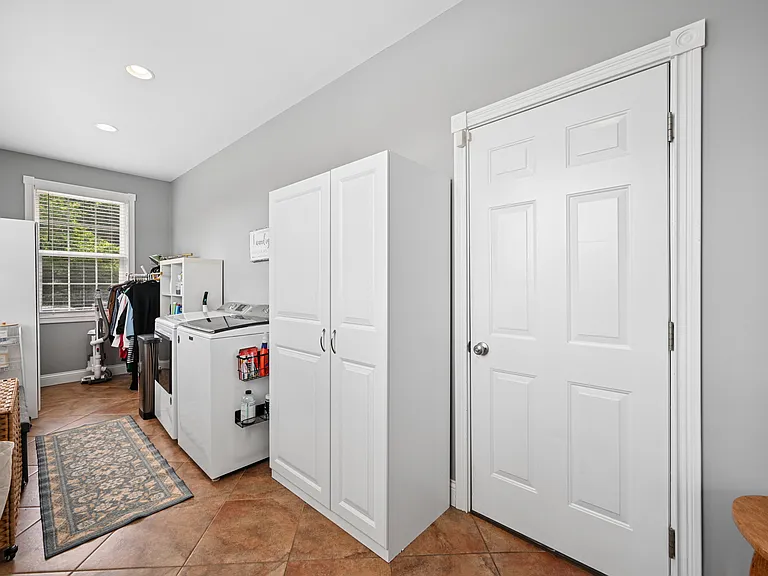 135 Harbour Pointe Dr — Photo 14