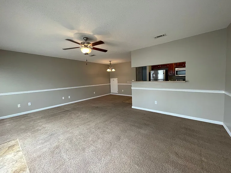 121 Concord Ave — Photo 10