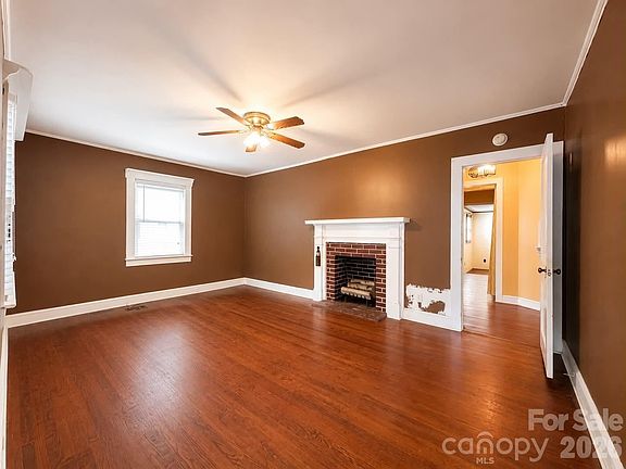 2nd image of 132 Gregg St