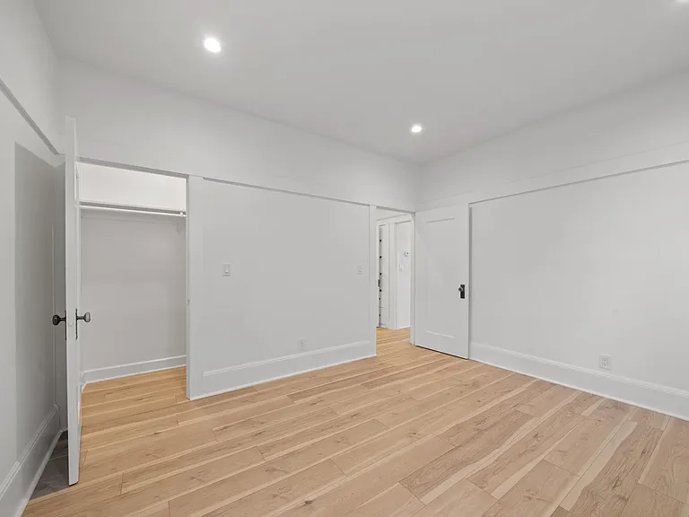 4119 Howe St — Photo 16