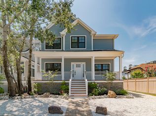 222 E 2nd St, Beach Haven Borough, NJ 08008