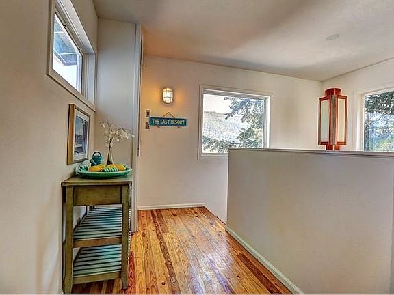 3rd image of 2407 E Pine Terrace Ln