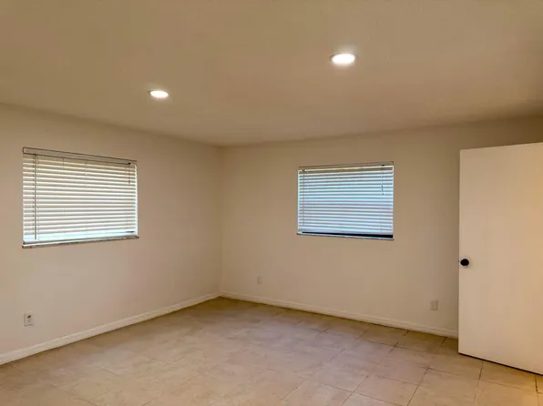 400 18th Street #B4, Vero Beach, FL 32960