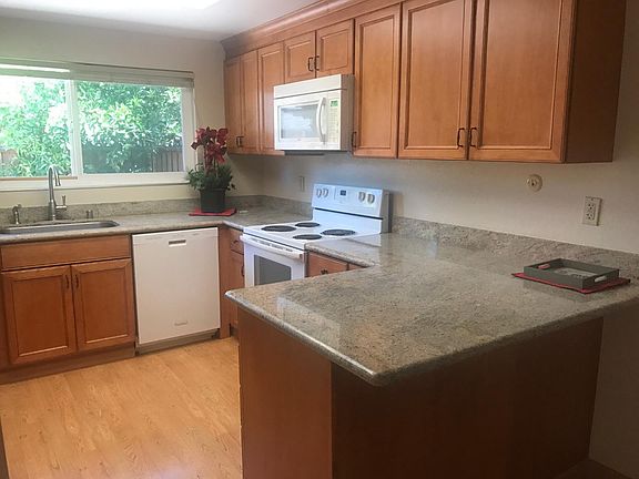 3rd image of 1417 Millich Ct