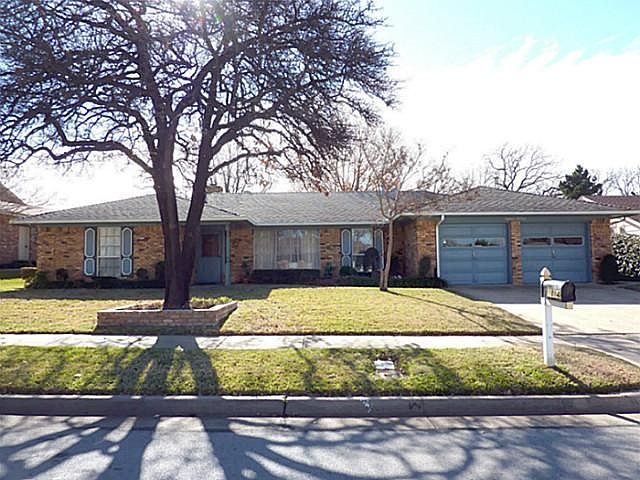 1st image of 1814 Park Hill Dr