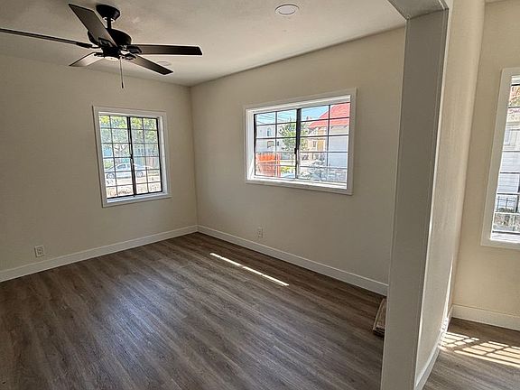 3rd image of 1028 E 10th Pl