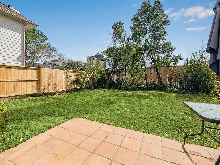 11215 Royce Palms Dr — Photo 24