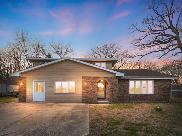 4710 Oak Ln, Griffith, IN 46319