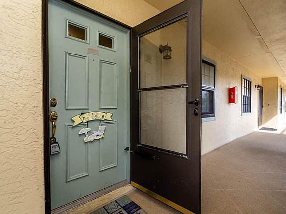 3rd image of 460 Paula Dr S APT 102