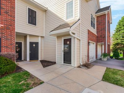 11610 Tomahawk Creek Pkwy APT L, Leawood, KS, 66211