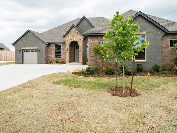 3rd image of 17612 Melville Ln