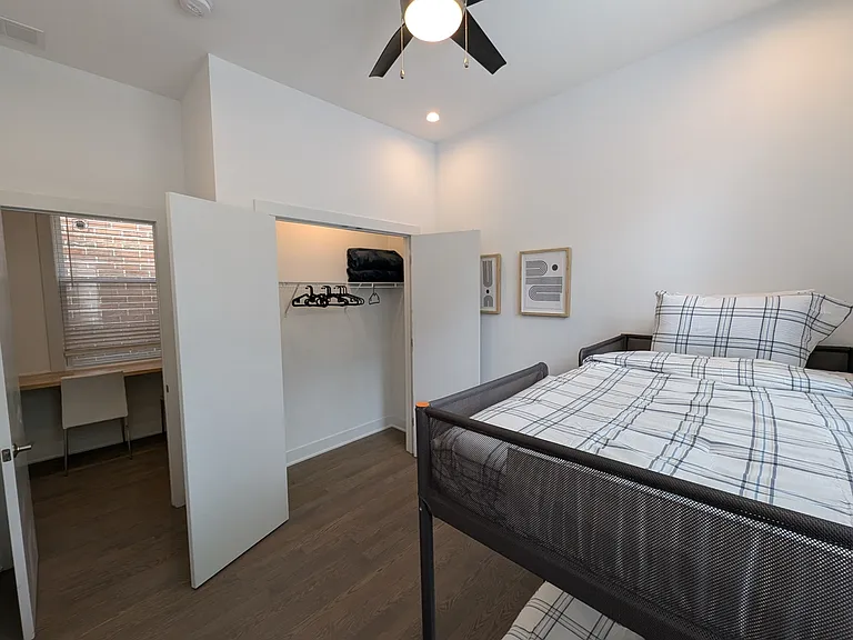 2120 W Belmont Ave #3F — Photo 9