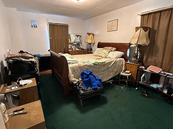 4th image of 75 College Avenue