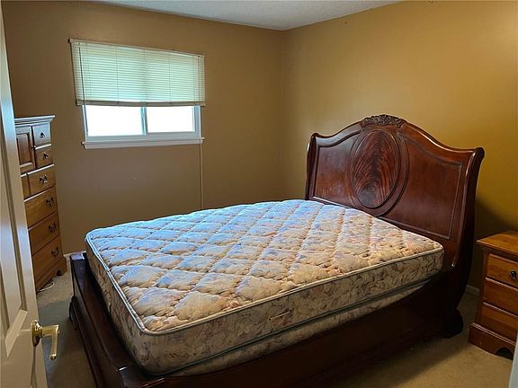 4th image of 2811 Pembroke Ln #25