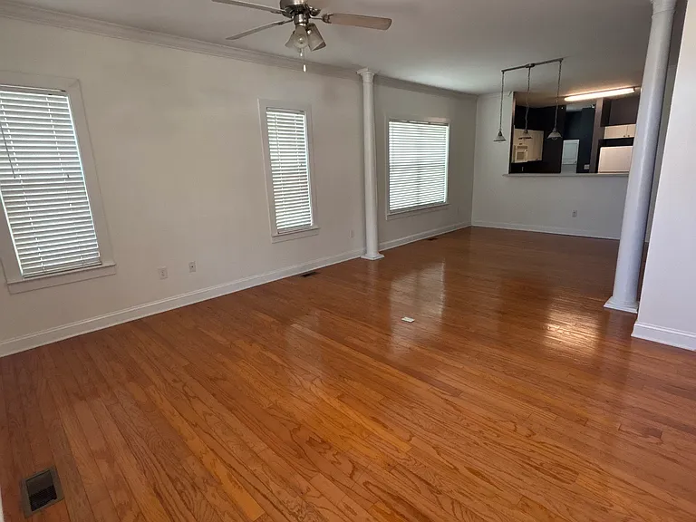 Living Room/Dining Area