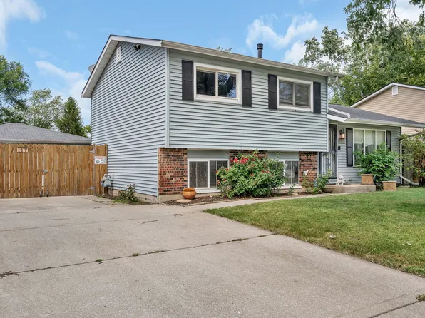117 Galewood Dr, Bolingbrook, IL 60440