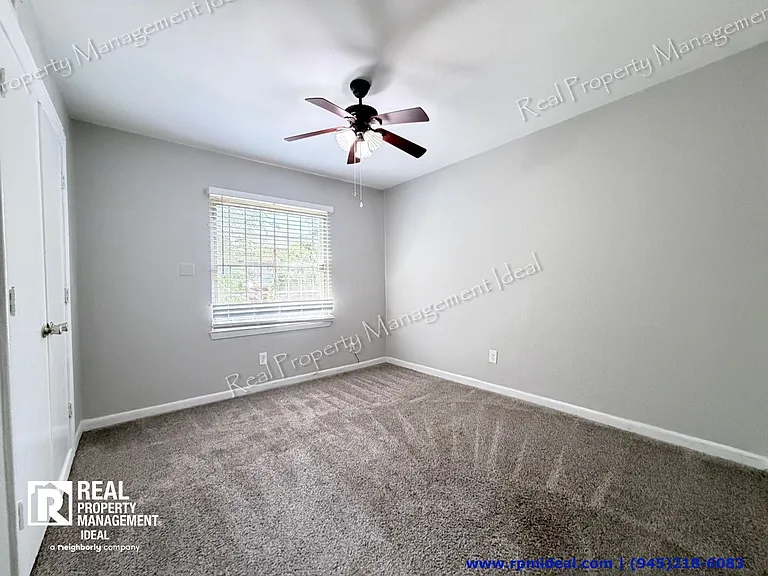 619 Midvale Dr — Photo 14