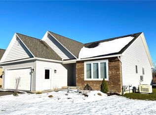 216 Marineview Dr, Chittenango, NY 13037